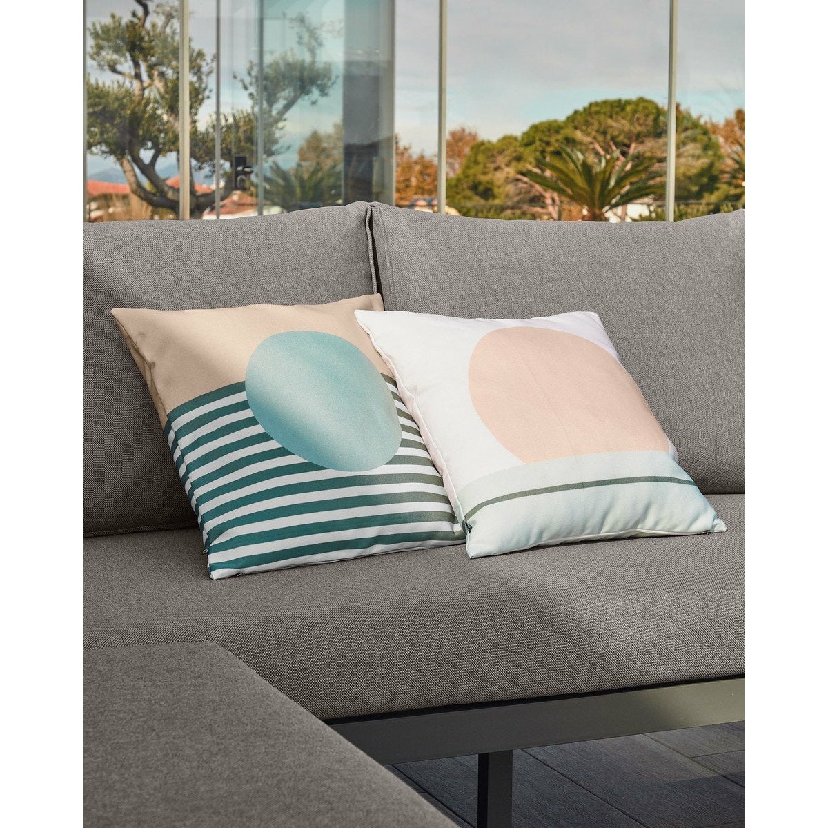 Duka Outdoor Sofa & Coffee Table Set
