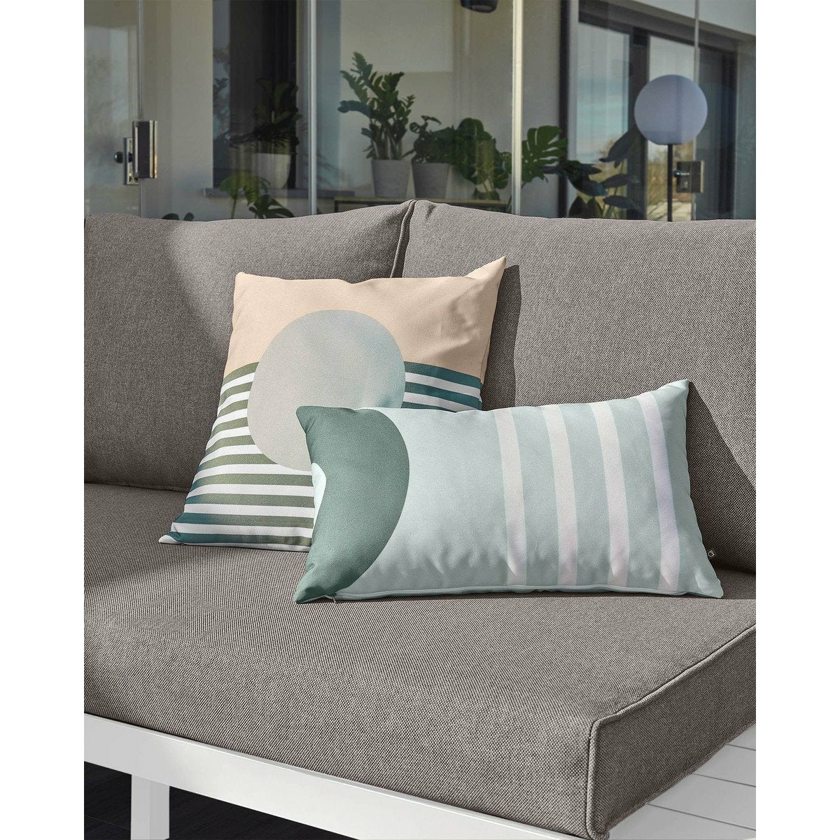 Duka Outdoor Sofa & Coffee Table Set