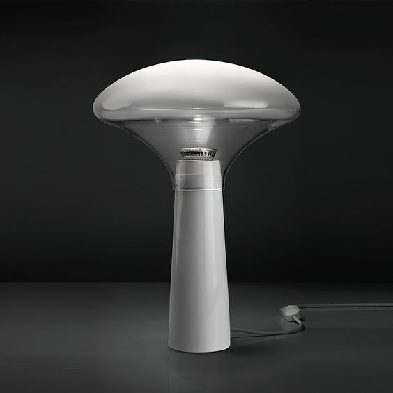 Neo Desk Lamp